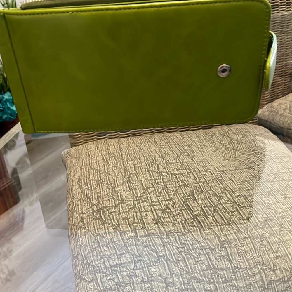 Sleek,Flat,Lime Green Wallet
